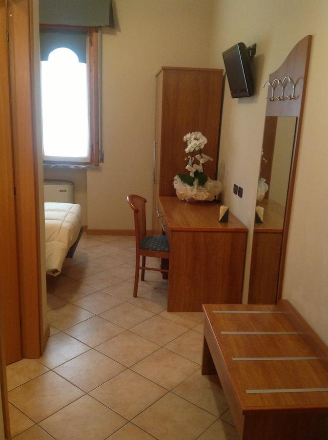 Hotel Trattoria Contini Sorbolo Bagian luar foto